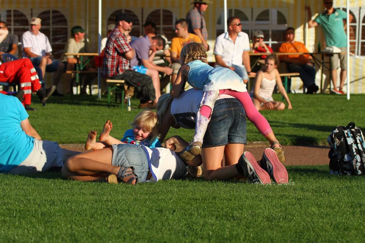 Bild 500 - Vogelschiessen am 18.8.12